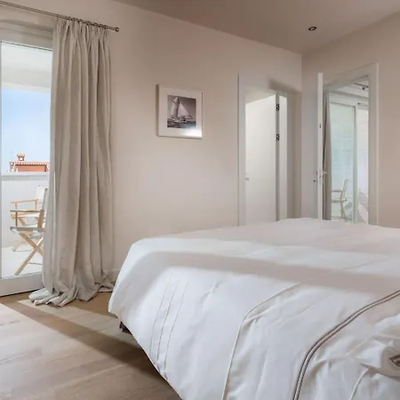 Luxurious In Vabriga With Swimming Pool Villa