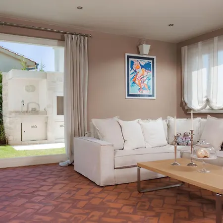 Luxurious In Vabriga With Swimming Pool