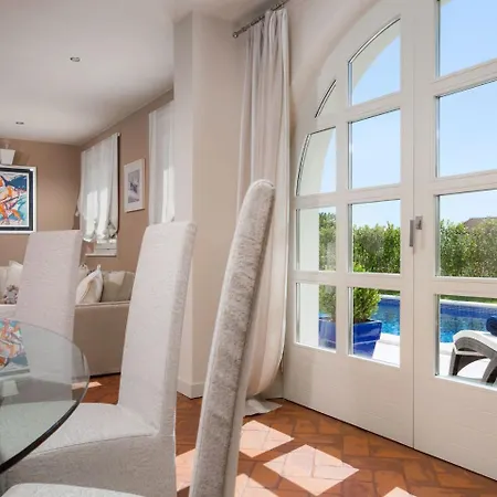 Villa Luxurious In Vabriga With Swimming Pool *